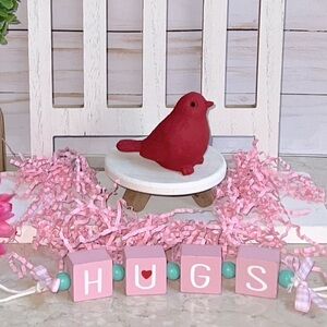 💕Valentine’s Day Hugs Garland For Your Tier Trays
